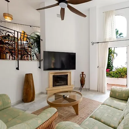 Villa Oasis Beachfront Luxury