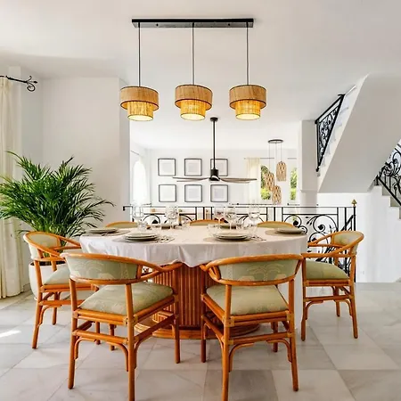 Oasis Beachfront Luxury Villa *