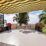 ヴィラ Oasis Beachfront Luxury *