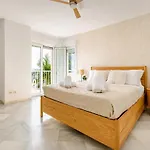 Oasis Beachfront Luxury Almuñécar