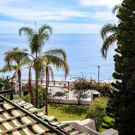 Oasis Beachfront Luxury Вилла *