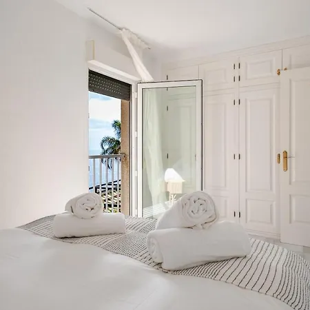 Oasis Beachfront Luxury فيلة *
