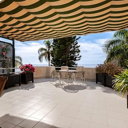 Oasis Beachfront Luxury Almuñécar