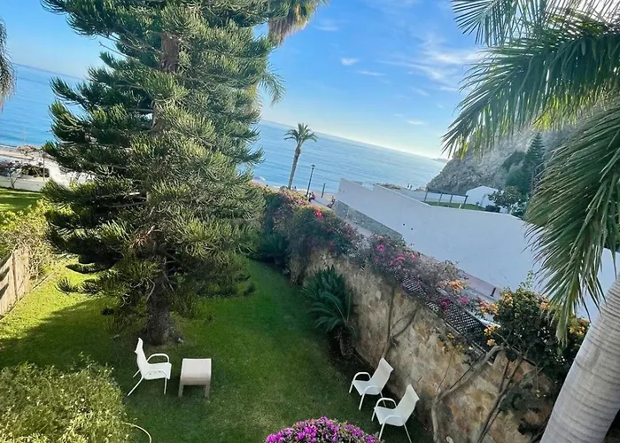 Oasis Beachfront Luxury Вилла *