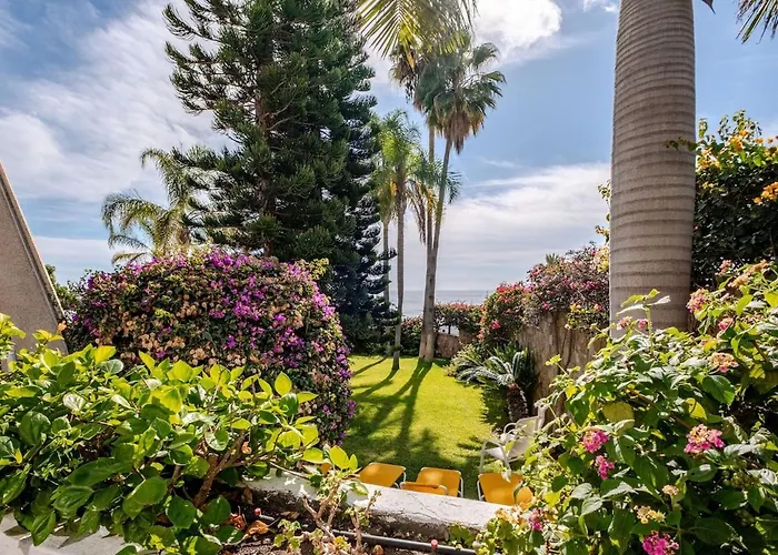 Вилла Oasis Beachfront Luxury