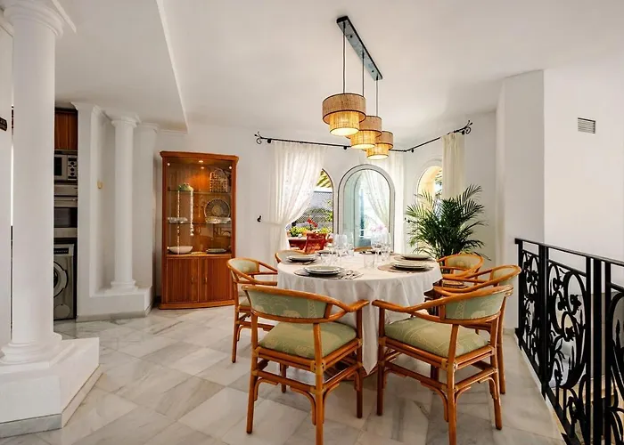 Oasis Beachfront Luxury Вилла *