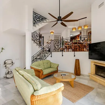 Oasis Beachfront Luxury *
